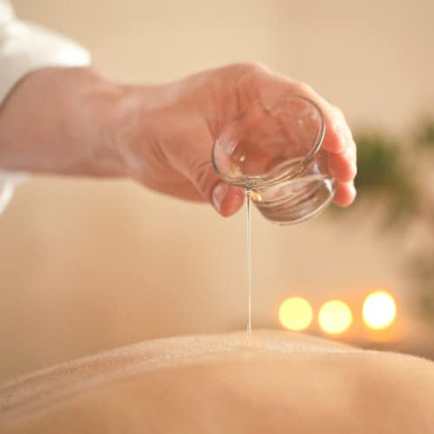A&A - Óleo Mineral Corporal Premium para Spa e Massagem | Grau USP | Relaxante | Calmante | Terapêutico | Reparação da Pele Seca | Hidratação e Nutrição | Sem Fragrância | Transparente | Amigo das Alergias