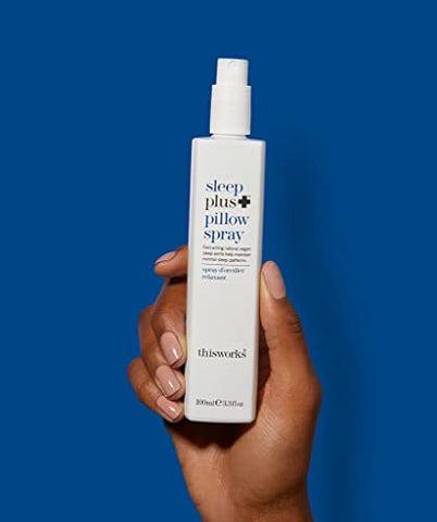 Spray Travesseiro THISWORKS Sleep Plus – Descanso Natural Rápido com Óleos Essenciais de Lavanda, Vetiver e Camomila, 100ml, 3.3 fl oz