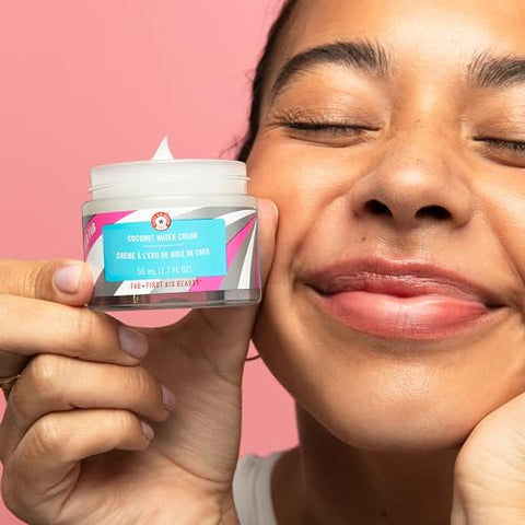 Hello FAB Creme de Água de Coco – Hidratante Facial Leve, Livre de Óleo – 50ml - First Aid Beauty