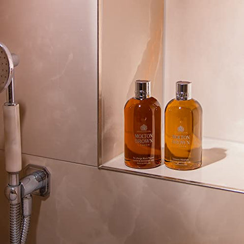 Banho Absoluto de Tabaco: Fragrância envolvente em um banho luxuoso – 250ml - Molton Brown