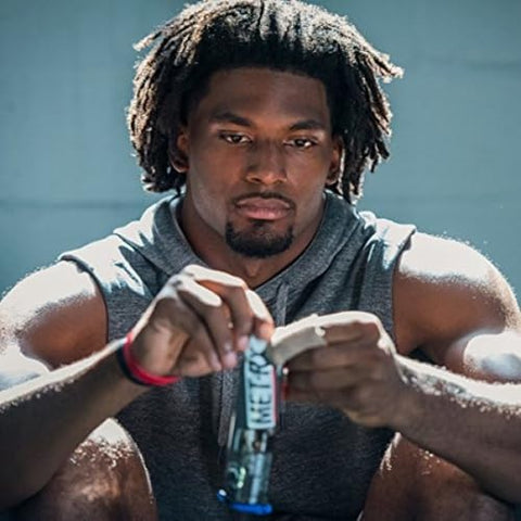 Grisa Box - MET RX Big 100 Colossal Barras de Proteína ~ Super Cookie Crunch 100g cada, (8 barras no total) substituto de refeição (2 Caixas) Pacote com 2 Pulseiras de Suor Brancas