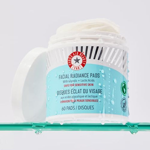 Facial Radiance Pads – Pads Diários Esfoliantes com AHA que Auxiliam no Tônus Facial | Primeiros Socorros para a Pele - First Aid Beauty