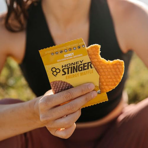 Kit de Treinamento Honey Stinger – 9 Unidades + Adesivo e Embalagem Plástica – Fonte de Energia para Qualquer Atividade – 3 Waffles Orgânicos, 3 Pacotes de Gomas Energéticas