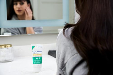 Hidratante Facial com FPS 30 – Protetor Solar Mineral – 75ml – Fórmula sem Irritantes Comuns para Peles Sensíveis - Vanicream
