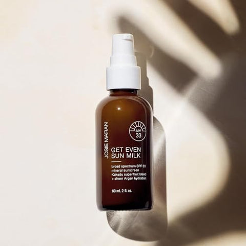 Protetor Solar e Hidratante Facial Josie Maran Get Even Sun Milk SPF 33 – Leve e Mineral, com Óleo de Argan e Óxido de Zinco – 50g