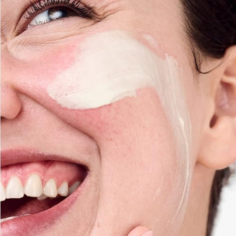 Clinique Redness Solutions Creme Diário com Tecnologia Microbioma – Alívio Diário para Pele Vermelha