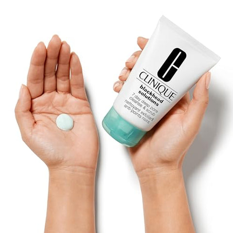 Clinique Blackhead Solutions Limpeza Profunda dos Poros em 7 Dias – 50ml