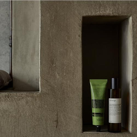 Geranium Leaf Body Scrub – Esfoliante Revigorante para uma Pele Lisa e Hidratada – 6.2 oz (185 ml) - Aesop