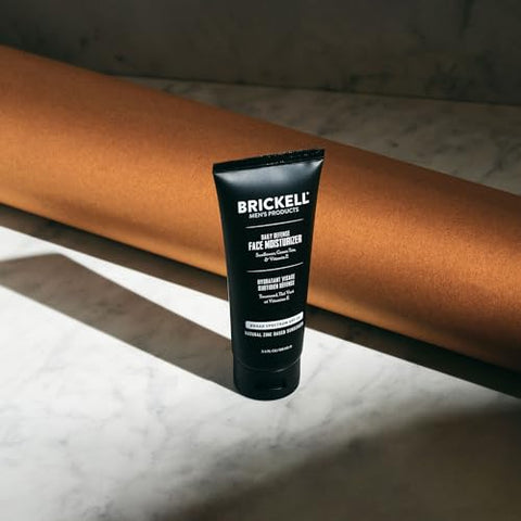 Brickell Men's Products - Brickell Men’s Daily Defense Hidratante Facial SPF 20 para Homens, Natural – 50g