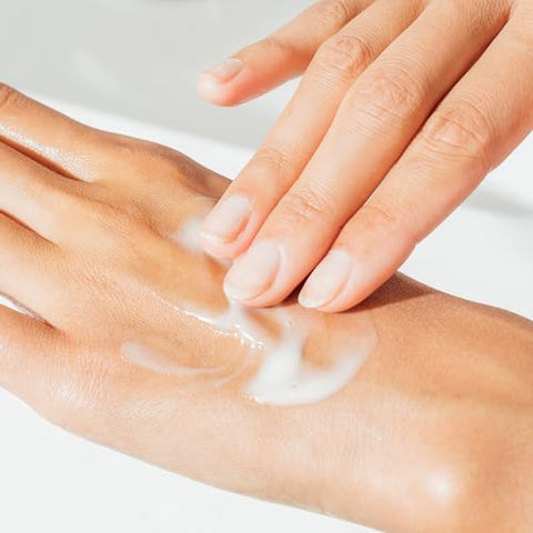 La Roche-Posay - Ursa Major Gel Hidratante Fortificante | Hidratante Diário | Vegano, Cruelty-Free | Anteriormente conhecido como Bálsamo Fortificante Facial | Calmante, Suavizante, Loção Facial para Todos