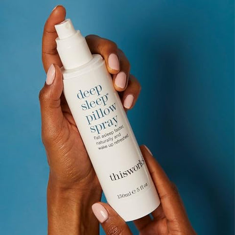 THISWORKS - thisworks Spray de Travesseiro Deep Sleep, 250 ml – Auxílio Natural para Dormir com Óleos Essenciais de Lavanda, Vetiver e Camomila, 8.4 Fl Oz