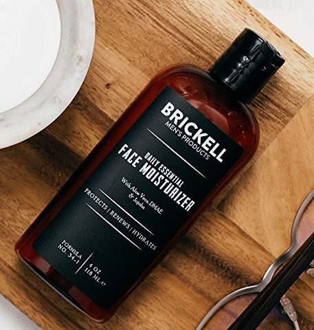 Brickell Men's Products - Hidratante Facial Essencial Diário para Homens Brickell, Natural e Orgânico, Absorção Rápida com Ácido Hialurônico, Chá Verde e Jojoba, 4 Ounce, Perfumado