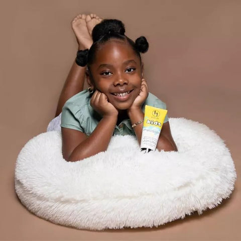 BLACK GIRL SUNSCREEN - Protetor Solar Infantil Grande FPS 50 Rosto e Corpo, 180 ml Vegano