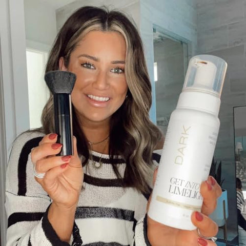 Get Into The Limelight - Kit Inicial Bronzeamento: Mousse Autobronzeador Escuro com Luvas Aplicadoras – [Nome da Marca]