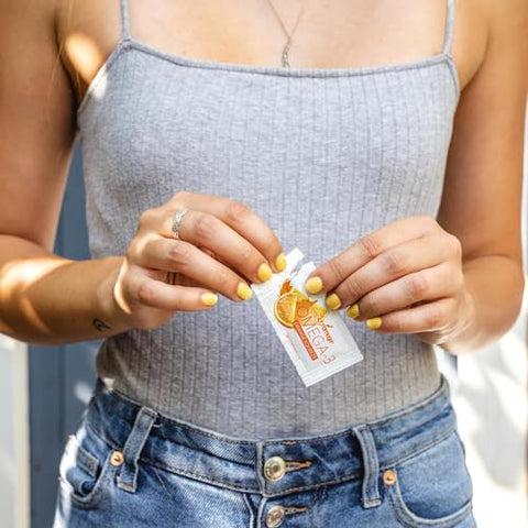 Ômega 3 Óleo de Peixe, 650mg de Ômega-3 com Absorção 3X Melhor que Cápsulas, Sabor Laranja, 120 Sachês Individuais - Coromega