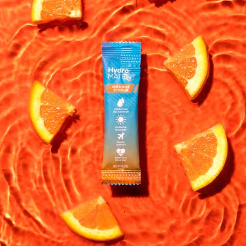 Hidratante em Pó HydroMATE com Eletrólitos e Baixo Açúcar, Acelerador de Hidratação com Vitamina C Sabor Laranja – 16 Unidades