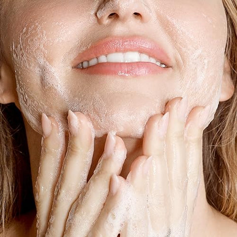 Turmeric Glow Foaming Cleanser | Limpeza Facial | 100ml | Orgânico - KORA Organics