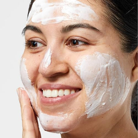 Clinique 7 Day Scrub Cream: Esfoliante Suave para Renovação da Pele – 50g