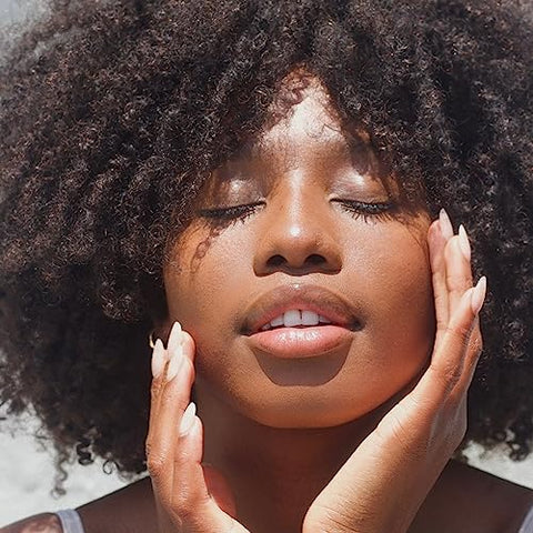Protetor Solar Mineral Milk ShadeDrops SPF 30 da Summer Fridays – Fórmula Leve e Hidratante com Acabamento Natural (50ml)