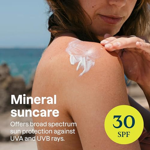 Protetor Solar Mineral ATTITUDE para Pele Sensível, Verificado pelo EWG, Amplo Espectro UVA/UVB, Testado Dermatologicamente, Fórmula à Base de Plantas e Minerais, Vegano, FPS 30, Sem Fragrância, 150 ml
