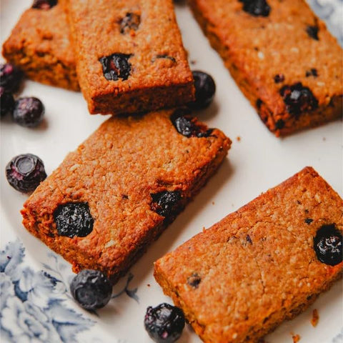 x Sweet Laurel Barra de Amamentação de Mirtilo – Rico em Nutrientes para Pais que Amamentam – Vegano, Não-OGM, Livre de Soja e Glúten - Happiest Baby