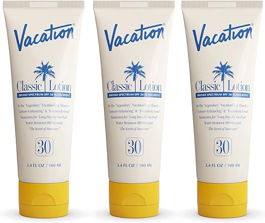 VACATION - Protetor Solar Clássico para Férias FPS 30 3-Pack, Resistente à Água, Amplo Espectro, Bloqueador Solar, Loção Bronzeadora Vegana, Loção Corporal com FPS, Protetor Solar em Tamanho de Viagem, 100ml