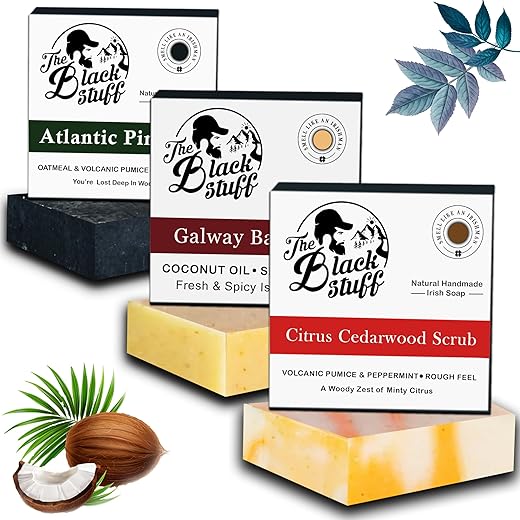 The Black Stuff - Sabonete Orgânico Natural – Pack com 3 Barras de Sabonete com Ingredientes Orgânicos e Óleos Essenciais – Artesanal, Perfumado para Homens – Sabonetes de Alcatrão de Pinheiro, Cedro Cítrico e Rum de Baía